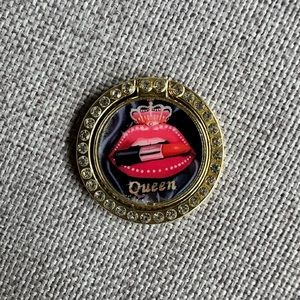 NWOT Queen Lipstick Rhinestone Glam Self-Adhesive Ring for Phone Black